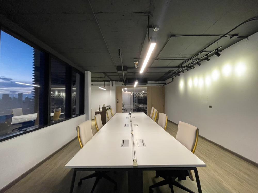 ให้เช่าสำนักงานคลองเตย กล้วยน้ำไท : 🏢SSP Tower 2 ออฟฟิศปล่อยเช่า 📍ชั้น 24  🚘ที่จอดรถ 2ช่อง 🚽มีห้องน้ำส่วนตัว 📏254ตรม. 🌤️วิวแม่น้ำ (ราคาพิเศษ)