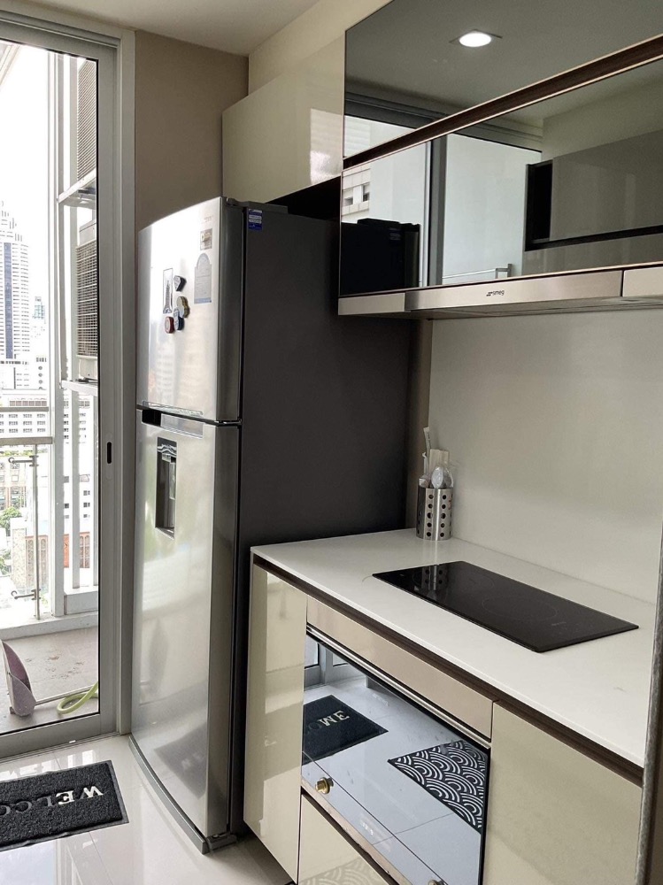 For RentCondoSathorn, Narathiwat : For rent 🔥The Room Sathorn - STUDIO.Louis🔥 Beautiful room, Icon Siam view, fully decorated, furnished and appliances 🚆 near BTS St. Louis