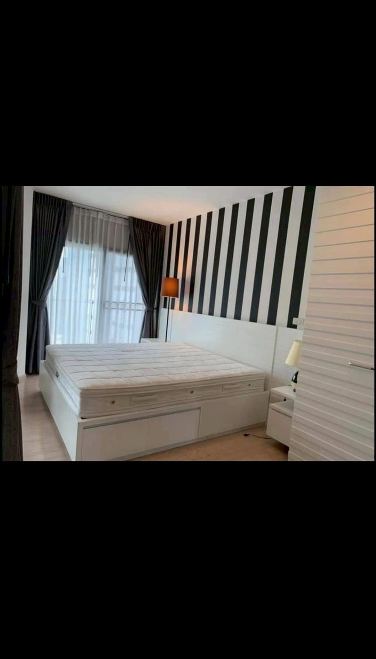 For RentCondoSukhumvit, Asoke, Thonglor : Noble Remix Thonglor, ★size 45 sqm., 24th floor, ★skywalk to BTS Thonglor ★WALK IN CLOSET★Beautiful built-in, fully furnished ★very new room ★