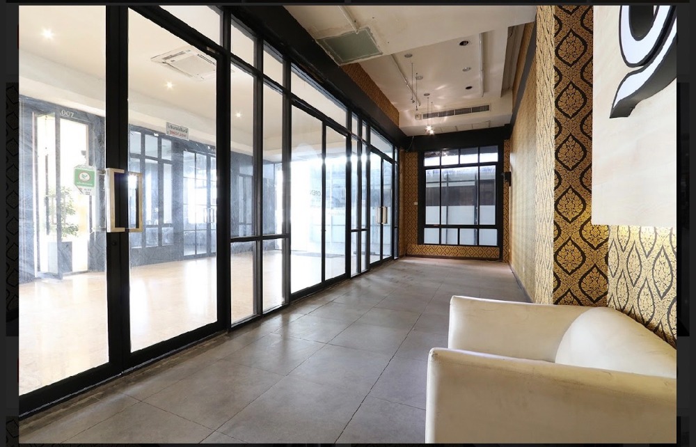 For RentRetail SpaceBangna, Bearing, Lasalle : Shop, office for rent, good location, under building, inside hotel, 6,000 baht/month, 38 sq m.