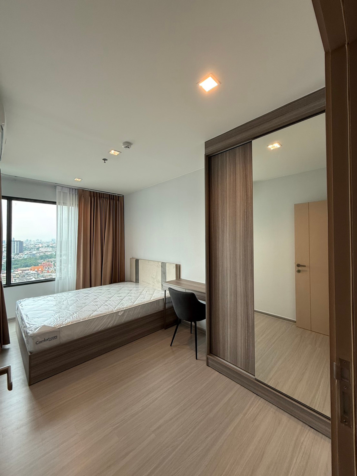 ให้เช่าคอนโดท่าพระ ตลาดพลู วุฒากาศ : ให้เช่า คอนโด Life Sathorn Sierra เพียง 150 เมตร จาก BTS สถานี ตลาดพลู