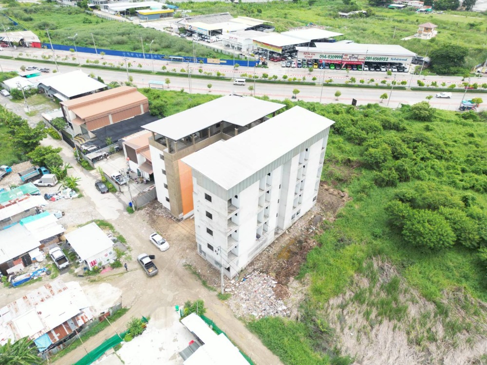 For SaleHotel&Apartment BusinessPattanakan, Srinakarin : Urgently looking for a capitalist to build an apartment, very good location, only 100 meters from Phatthanakan Road.