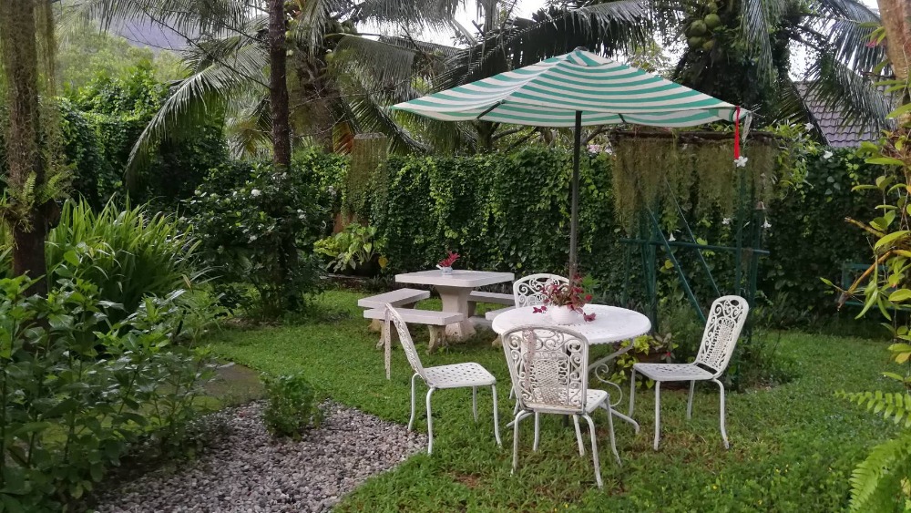 For SaleHotel&Apartment BusinessRanong : Resort for sale in Ranong, almost 1 rai. tourist attraction center Ready to continue.