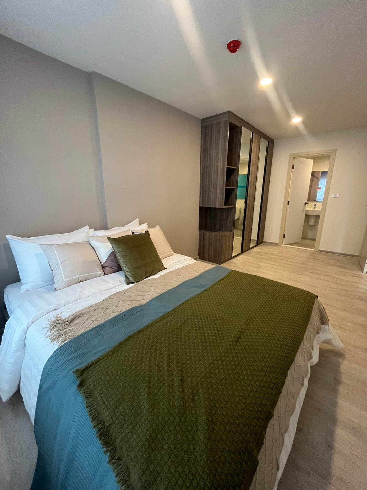 For RentCondoBangna, Bearing, Lasalle : For rent The Origin Sukhumvit 105 The Origin Sukhumvit 105