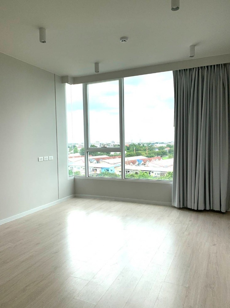 For SaleCondoKaset Nawamin,Ladplakao : Urgent sale!!! Very good price, Condo U Kaset-Nawamin.