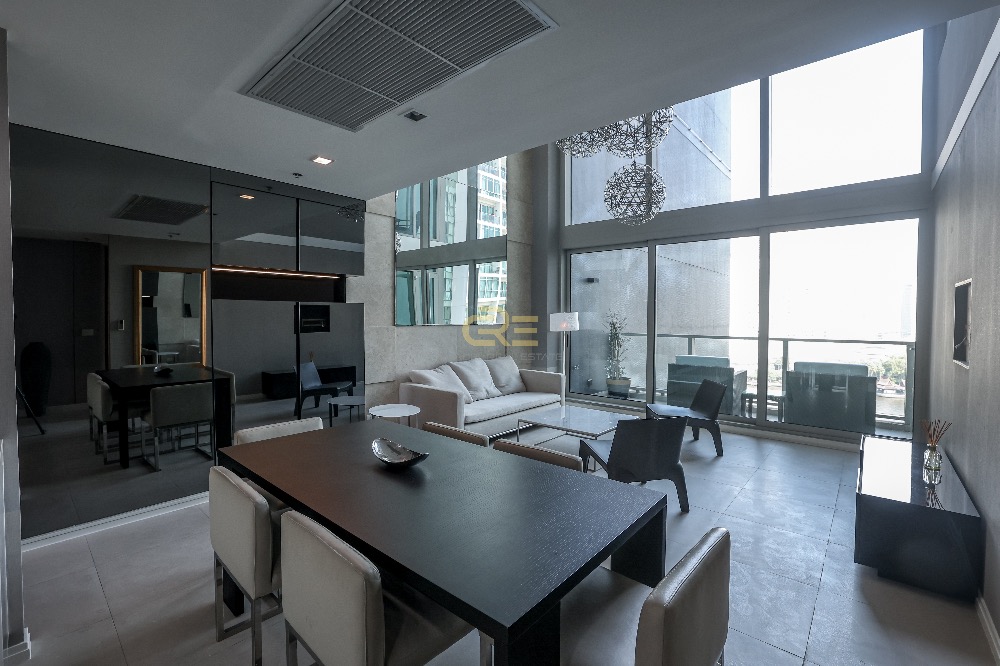 ขายคอนโดวงเวียนใหญ่ เจริญนคร : Riverfront, Fully Furnished 2 Beds Duplex for Sale!