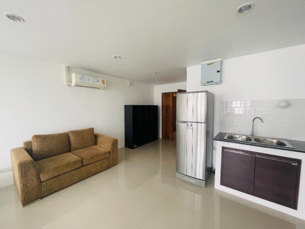 ให้เช่าคอนโดสุขุมวิท อโศก ทองหล่อ : ให้เช่า! คอนโด The Waterford park thonglor 5 ใกล้ BTS ThongLor 500m. 1 ห้องนอน 1ห้องน้ำ  68 ตรม. 18,000ต่อเดือน (ต่อรองราคาได้