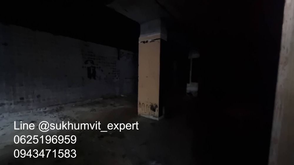 For RentRetail SpaceSukhumvit, Asoke, Thonglor : Phrom Phong for rent, space to open a shop and sell things, good location, can do any legal business. There are many Japanese people. There is a Japanese supermarket.