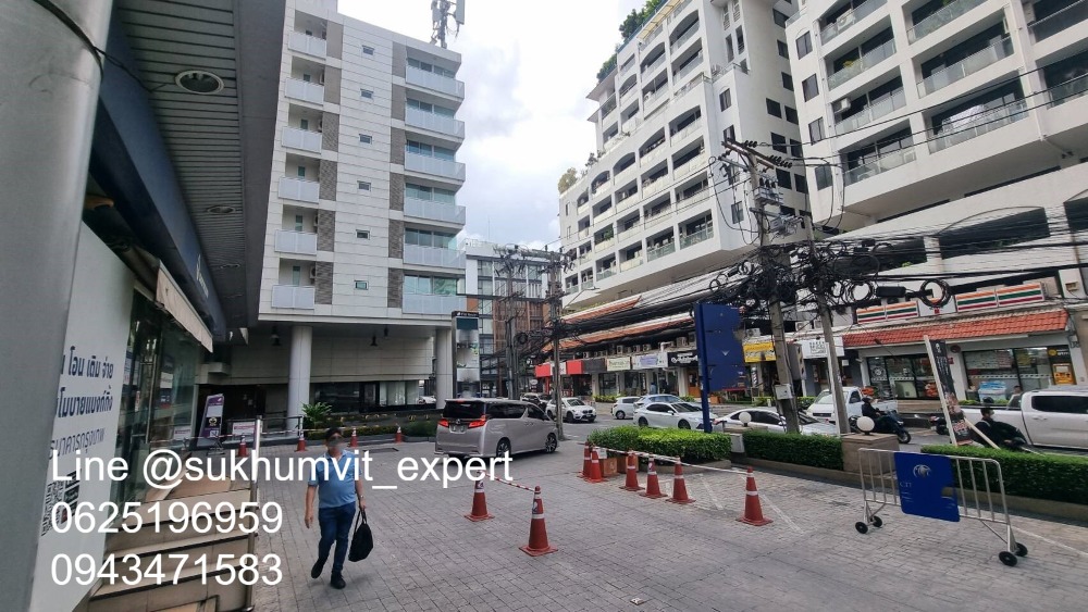 For RentRetail SpaceSukhumvit, Asoke, Thonglor : Phrom Phong for rent, space to open a shop and sell things, good location, can do any legal business. There are many Japanese people. There is a Japanese supermarket.