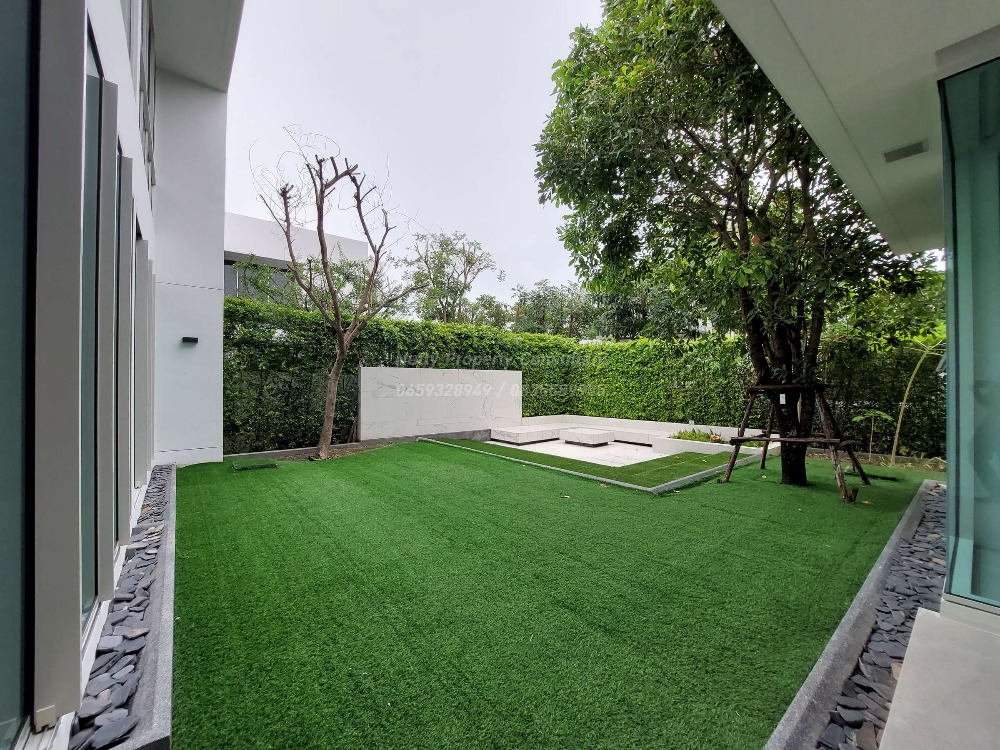 For SaleHouseBangna, Bearing, Lasalle : VIVE Bangna, Super Luxury detached house, Modern style, corner unit close to nature, common garden and swimming pool.