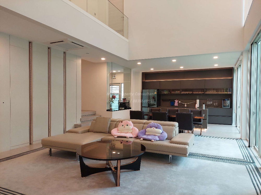 For SaleHouseBangna, Bearing, Lasalle : VIVE Bangna, Super Luxury detached house, Modern style, corner unit close to nature, common garden and swimming pool.