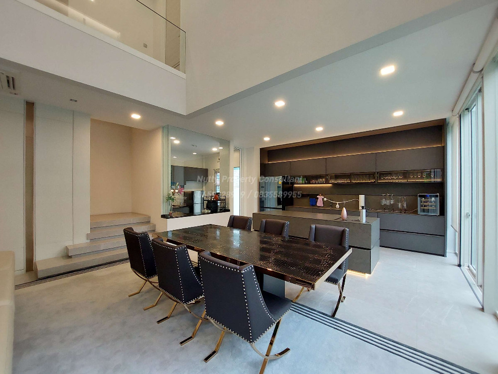 For SaleHouseBangna, Bearing, Lasalle : VIVE Bangna, Super Luxury detached house, Modern style, corner unit close to nature, common garden and swimming pool.