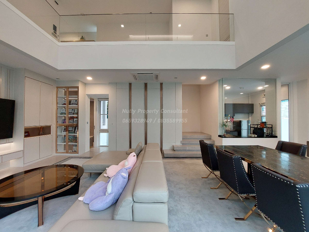 For SaleHouseBangna, Bearing, Lasalle : VIVE Bangna, Super Luxury detached house, Modern style, corner unit close to nature, common garden and swimming pool.