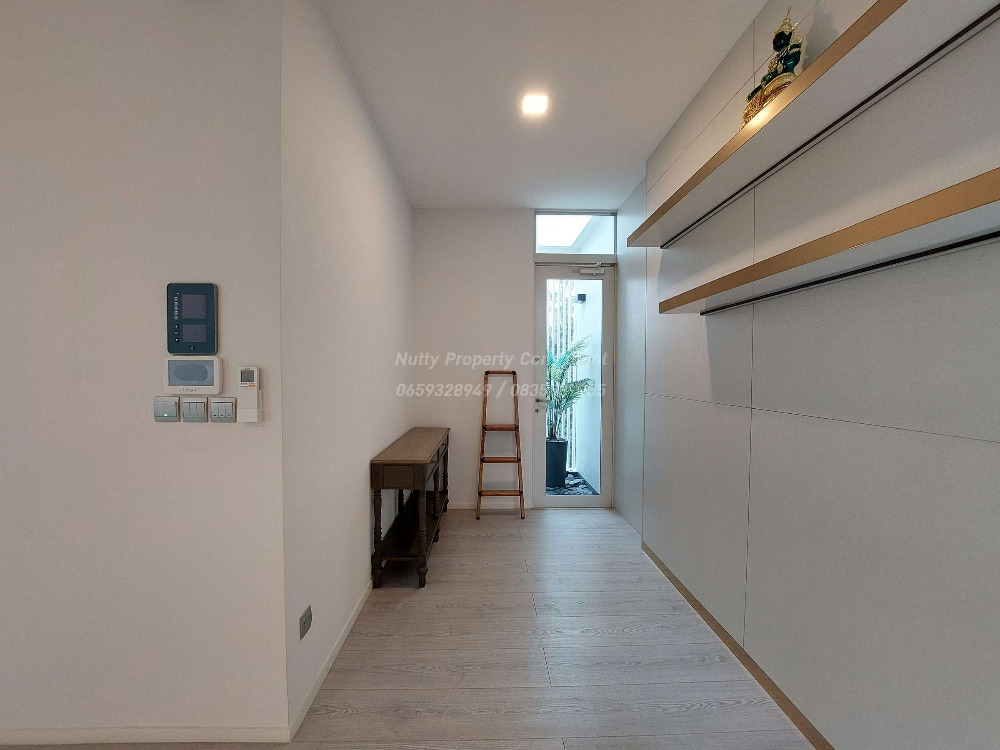 For SaleHouseBangna, Bearing, Lasalle : VIVE Bangna, Super Luxury detached house, Modern style, corner unit close to nature, common garden and swimming pool.