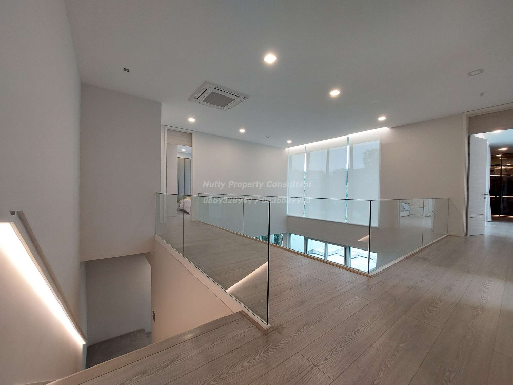 For SaleHouseBangna, Bearing, Lasalle : VIVE Bangna, Super Luxury detached house, Modern style, corner unit close to nature, common garden and swimming pool.