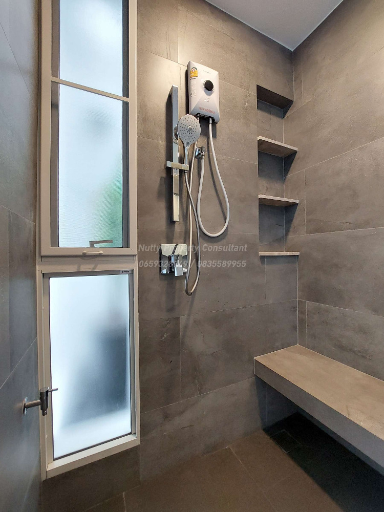 For SaleHouseBangna, Bearing, Lasalle : VIVE Bangna, Super Luxury detached house, Modern style, corner unit close to nature, common garden and swimming pool.