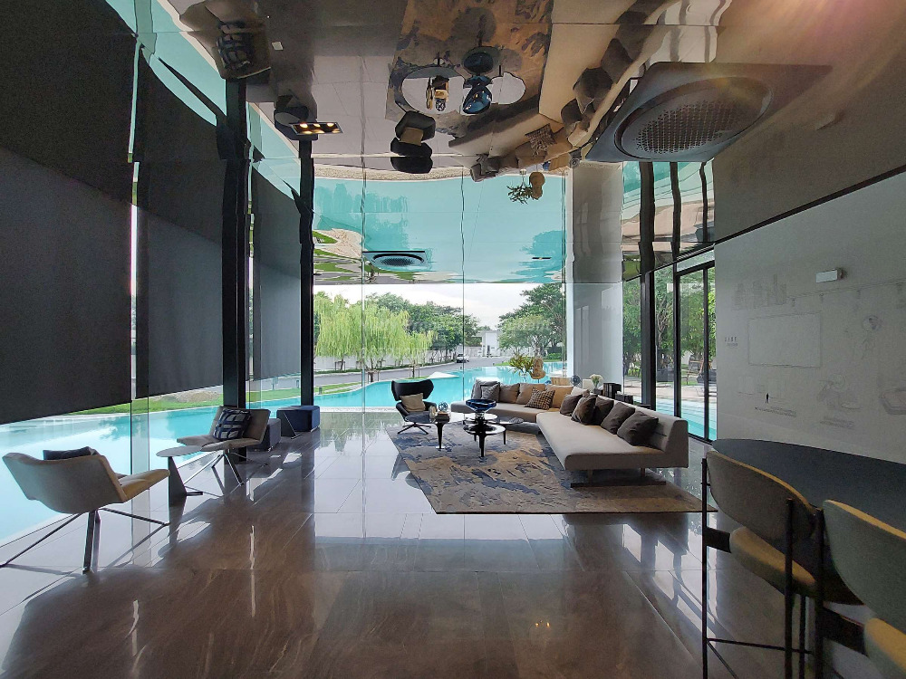 For SaleHouseBangna, Bearing, Lasalle : VIVE Bangna, Super Luxury detached house, Modern style, corner unit close to nature, common garden and swimming pool.