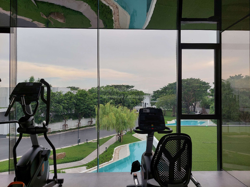 For SaleHouseBangna, Bearing, Lasalle : VIVE Bangna, Super Luxury detached house, Modern style, corner unit close to nature, common garden and swimming pool.