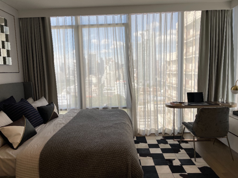 For SaleCondoKhlongtoei, Kluaynamthai : Urgent sale! Luxury condo "Siamese Exclusive Queens", 21st floor, Phrom Phong view, large room 75 sq m., near MRT Queen Sirikit Center, only 100 m., near Benjakitti Park - lungs in the middle of the city that health lovers will love.