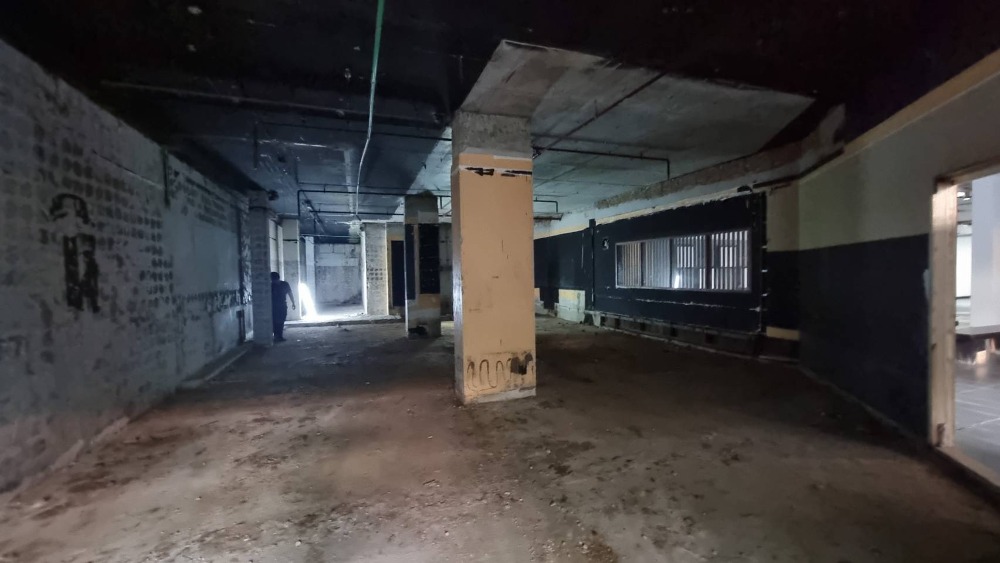 For RentRetail SpaceSukhumvit, Asoke, Thonglor : Phrom Phong for rent, space to open a shop and sell things, good location, can do any legal business. There are many Japanese people. There is a Japanese supermarket.