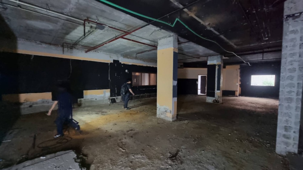 For RentRetail SpaceSukhumvit, Asoke, Thonglor : Phrom Phong for rent, space to open a shop and sell things, good location, can do any legal business. There are many Japanese people. There is a Japanese supermarket.