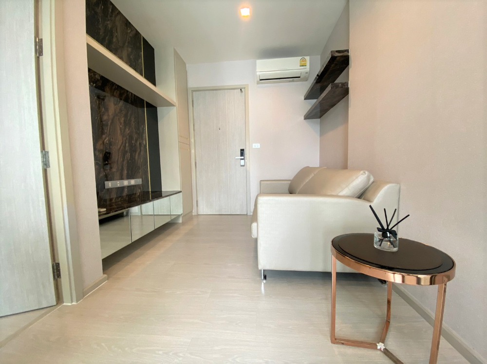 ให้เช่าคอนโดสุขุมวิท อโศก ทองหล่อ : Nice Decor! 1 Bedroom At Rhythm 36-38 By Nestcovery