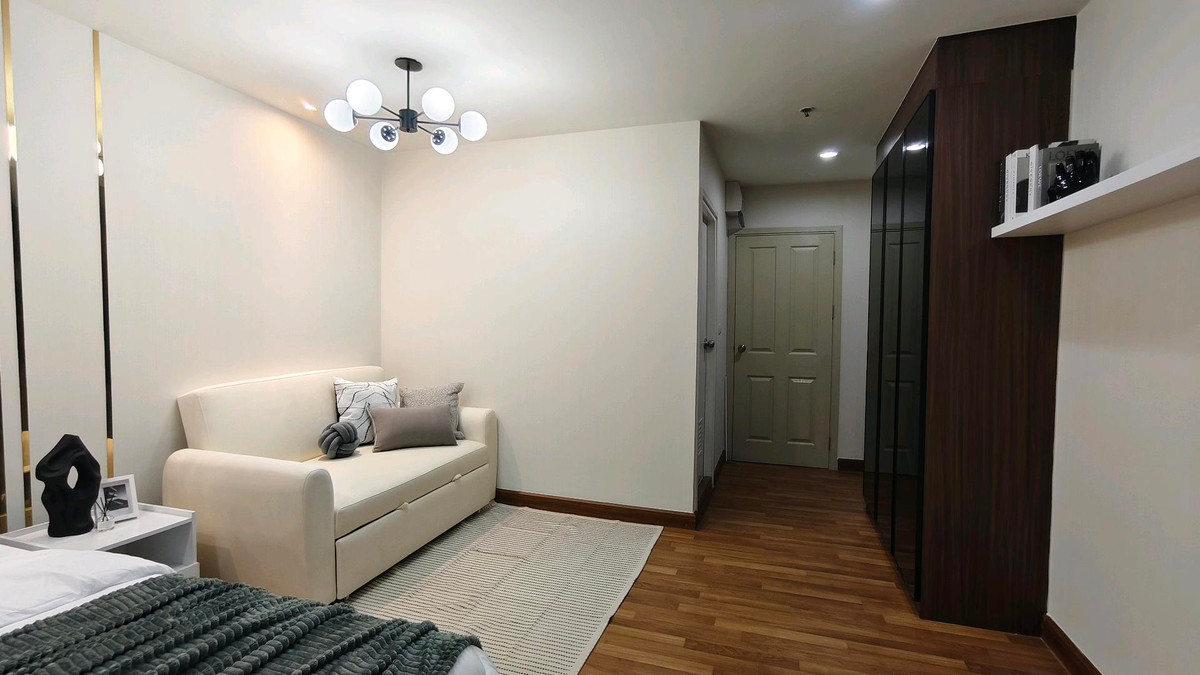 For SaleCondoBang Sue, Wong Sawang, Tao Pun : 🌟Urgent sale, special price, negotiable Regent Home 27 Bangson, newly renovated condo, in front of Bang Son BTS station, shuttle service available, fully furnished, 2 air conditioners, cool and refreshing🌟Ready to move in, good location, near Bang Son MRT