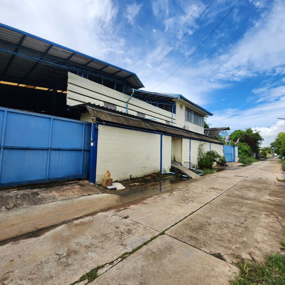 For SaleWarehousePhutthamonthon, Salaya : Special price! Warehouse for sale in Sinpatthana Thani Village With spacious parking.