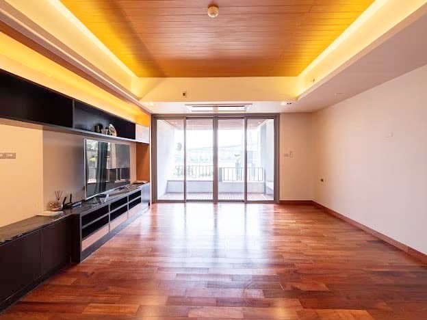 For SaleCondoRama3 (Riverside),Satupadit : For sale: The Pano Rama 3, 3 bedrooms, 4 bathrooms, Duplex 274 sqm., elegantly-decorated. Next to Chao Phraya River.