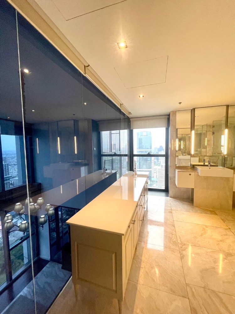 ให้เช่าคอนโดสาทร นราธิวาส : 🔥🔥 For Rent : The Met 300,000THB/Month 366sqm. 4Beds 5Baths Tel. 0959415999