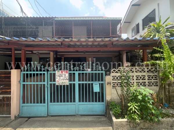 For SaleTownhomeRama9, Petchburi, RCA : Townhouse Din Daeng Chaturathit 2 (Soi Saeng Uthai Thip) behind the edge.