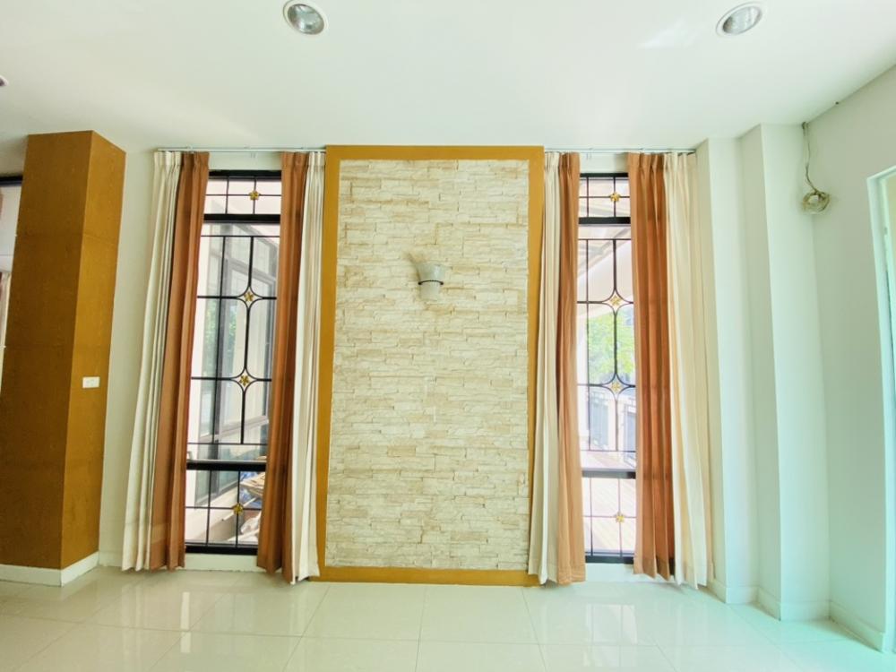 ให้เช่าโฮมออฟฟิศบางนา แบริ่ง ลาซาล : กลางกรุงออฟฟิศปาร์ค บางนา กม3 หรูหราติดถนนบางนาตราด เข้า-ออก จอดรถสะดวก