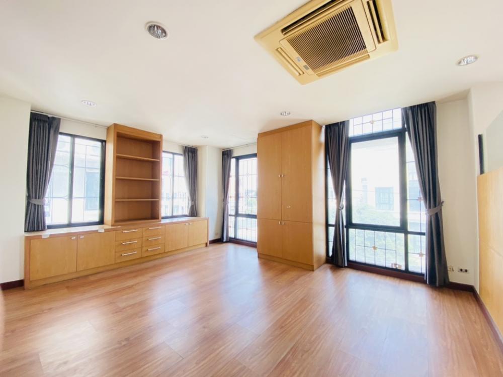 ให้เช่าโฮมออฟฟิศบางนา แบริ่ง ลาซาล : กลางกรุงออฟฟิศปาร์ค บางนา กม3 หรูหราติดถนนบางนาตราด เข้า-ออก จอดรถสะดวก