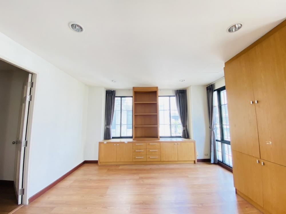 ให้เช่าโฮมออฟฟิศบางนา แบริ่ง ลาซาล : กลางกรุงออฟฟิศปาร์ค บางนา กม3 หรูหราติดถนนบางนาตราด เข้า-ออก จอดรถสะดวก