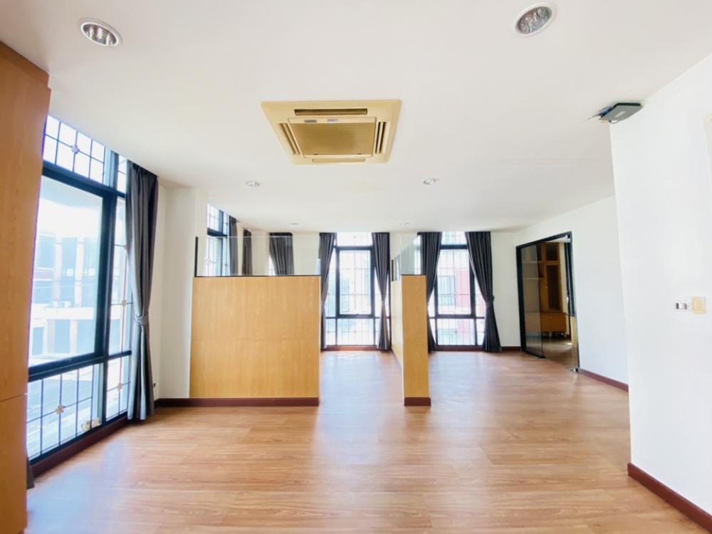 ให้เช่าโฮมออฟฟิศบางนา แบริ่ง ลาซาล : กลางกรุงออฟฟิศปาร์ค บางนา กม3 หรูหราติดถนนบางนาตราด เข้า-ออก จอดรถสะดวก