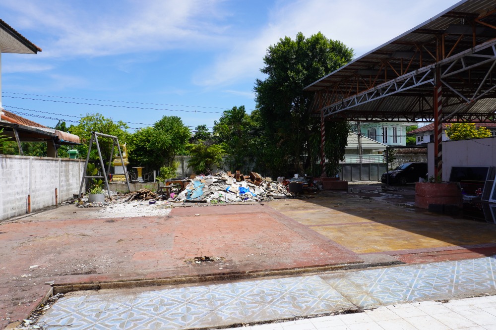 ขายที่ดินวิภาวดี ดอนเมือง หลักสี่ : ขายที่ดิน ที่ดินหน้ากว้าง สรงประภา, ดอนเมือง ขนาด: 191.5 ตารางวา เหมาะแก่การสร้างบ้านพักอาศัยหรือการลงทุน