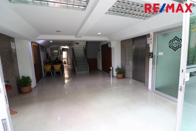 ขายอาคารพาณิชย์ราชเทวี พญาไท : ขายอาคารสำนักงาน ถนนเพชรบุรีตัดใหม่ ย่านประตูน้ำ ผู้เช่าเต็ม ผลตอบแทน 6% คุ้มค่าการลงทุน