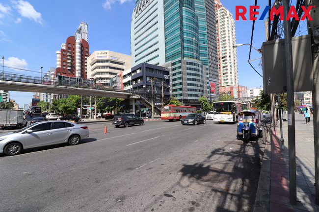 ขายอาคารพาณิชย์ราชเทวี พญาไท : ขายอาคารสำนักงาน ถนนเพชรบุรีตัดใหม่ ย่านประตูน้ำ ผู้เช่าเต็ม ผลตอบแทน 6% คุ้มค่าการลงทุน