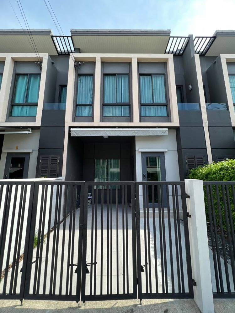 For RentTownhomeSamut Prakan,Samrong : Townhome for rent, Pleno Sukhumvit-Bangna, near Mega Bangna, only 6 minutes.
