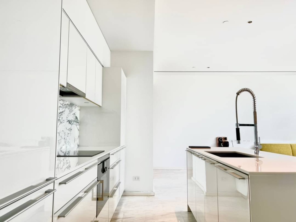 ขายคอนโดสาทร นราธิวาส : 🔥🔥 For Sale 𝐅𝐨𝐮𝐫 𝐒𝐞𝐚𝐬𝐨𝐧𝐬 𝐏𝐫𝐢𝐯𝐚𝐭𝐞 𝐑𝐞𝐬𝐢𝐝𝐞𝐧𝐜𝐞 120sqm. 2Bed 2Baht Tel.0959415999