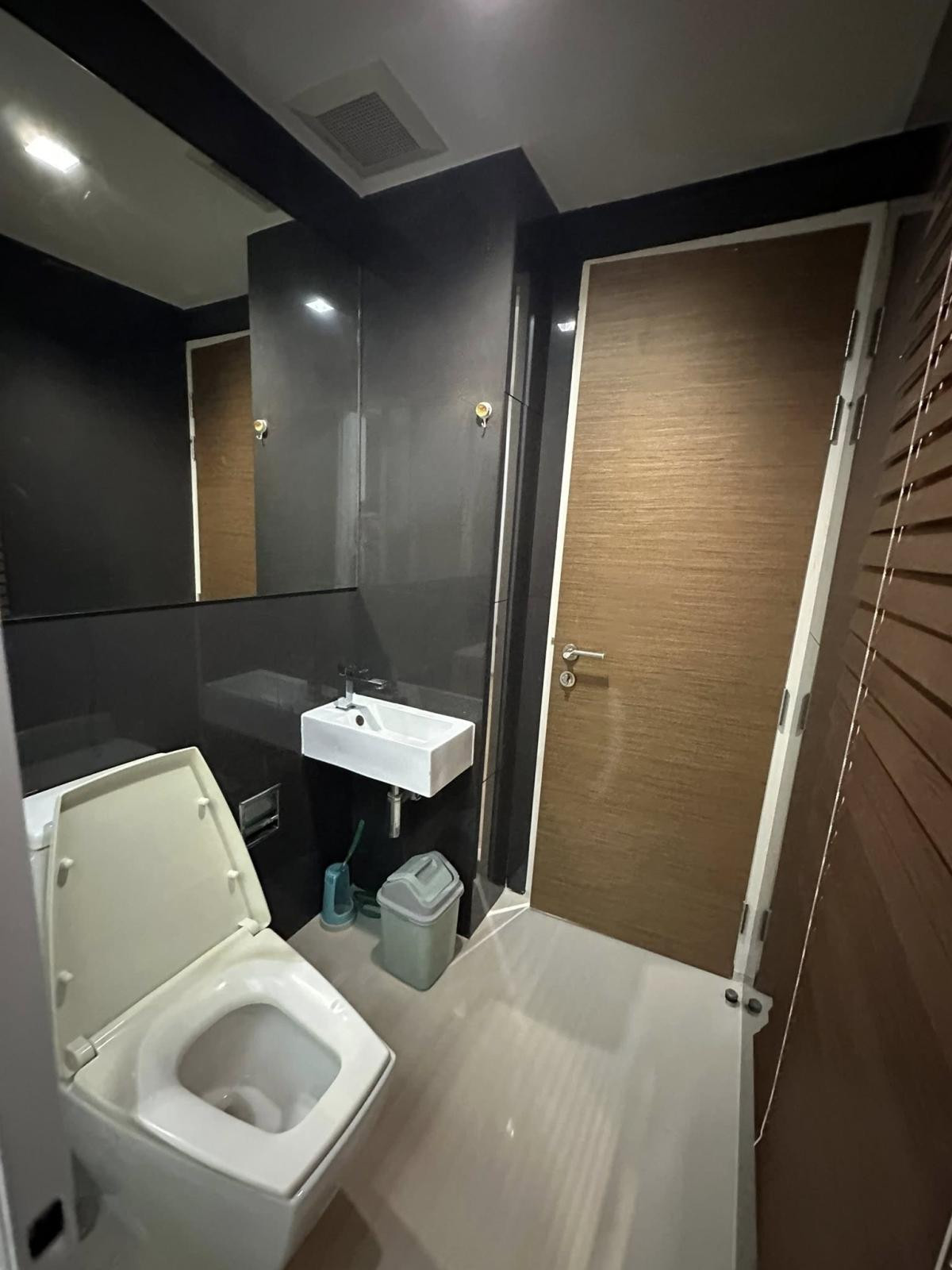 For SaleCondoSapankwai,Jatujak : For Sale Condo , Rhythm Phahol - Ari , BTS-Saphan Khwai , Sam Sen Nai , Phaya Thai , Bangkok ,  CX-126396