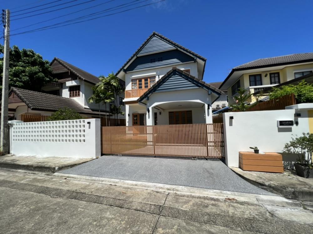 For SaleHouseChiang Mai : Beautiful house for sale, newly renovated, in the Land and Houses San Sai project. Ready to move in with the bag.