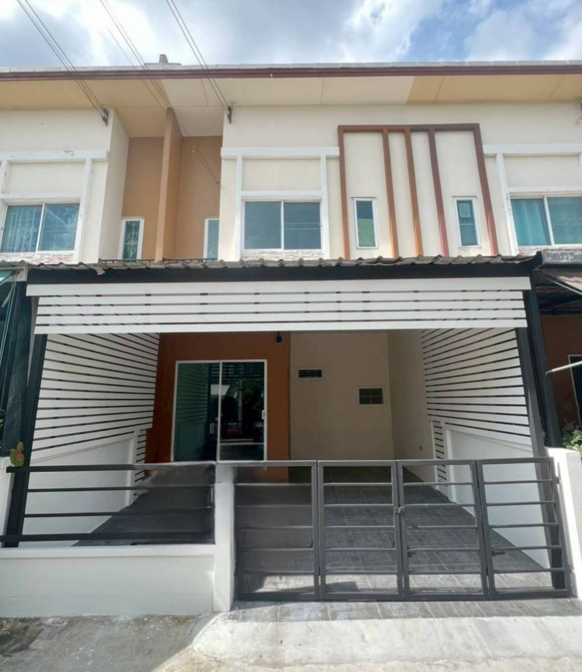 For SaleTownhomeBang kae, Phetkasem : For Sale Townhouse/Townhome , Pleno Phetkasem 81 , newly renovated , Nong Khaem , Nong Khaem , Bangkok , CX-139288