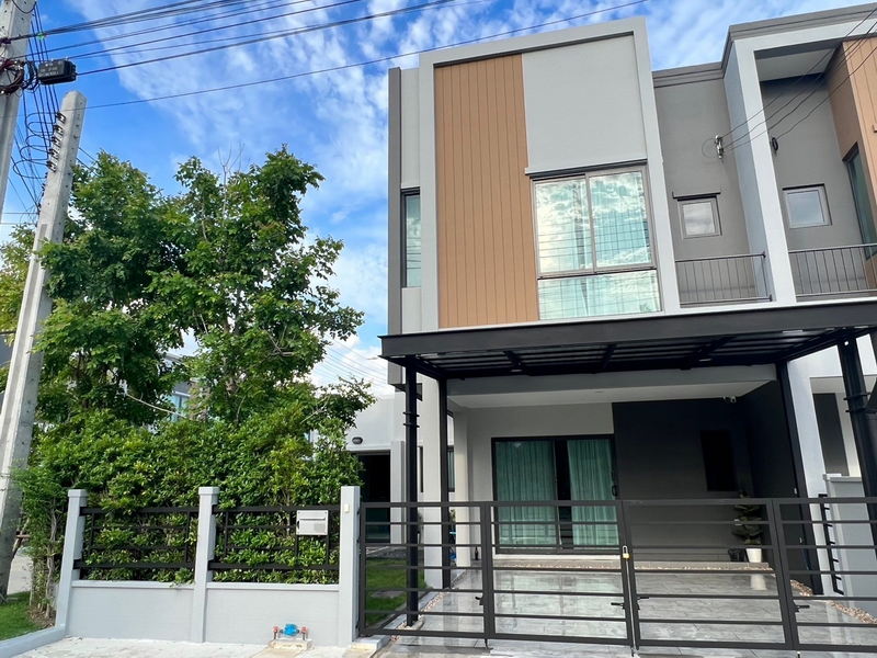 ให้เช่าทาวน์โฮมบางนา แบริ่ง ลาซาล : Samut Prakan Town House Pleno Sukhumvit - Bangna 2 Bang Na-Trat BRE20452