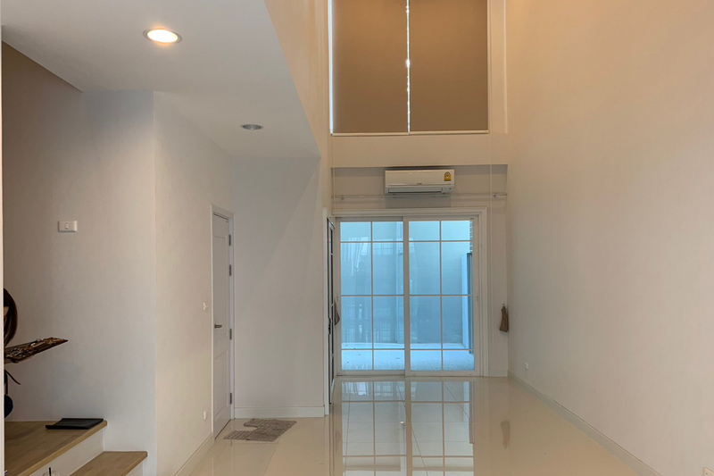 ให้เช่าทาวน์โฮมบางนา แบริ่ง ลาซาล : Bangkok Town House The Master Sukhumvit BTS Udom Suk BRE20470