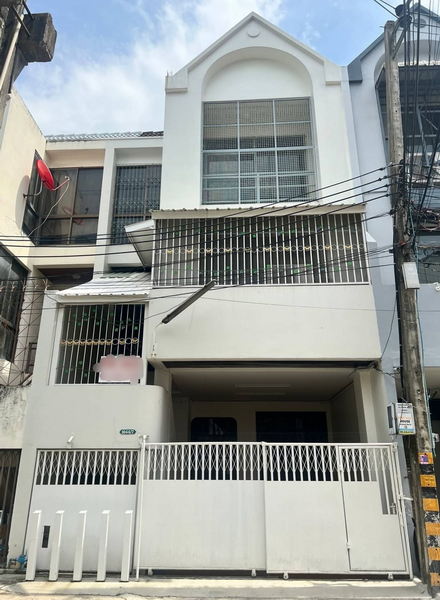 ขายทาวน์โฮมคลองเตย กล้วยน้ำไท : Bangkok Town House Sukhumvit BTS Phra Khanong BRE20342