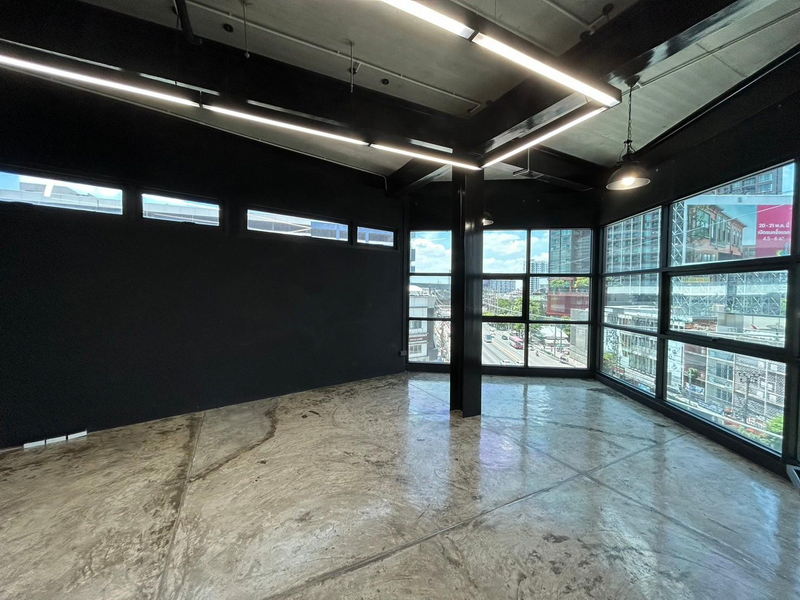 ให้เช่าสำนักงานสะพานควาย จตุจักร : For Rent Bangkok Office MRT Lat Phrao Chatuchak BRE20128