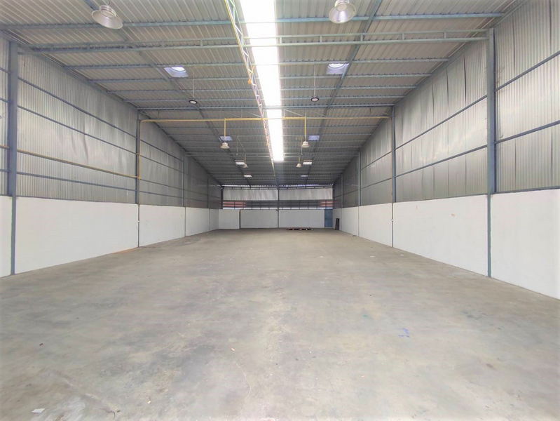 For RentWarehousePathum Thani,Rangsit, Thammasat : For Rent Pathum Thani Warehouse 307 Lat Lum Kaeo BRE20100