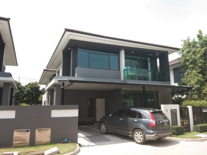 ให้เช่าบ้านพัฒนาการ ศรีนครินทร์ : For Rent Bangkok Single House Setthasiri Krungthepkreetha Krungthep Kreetha Bang Kapi BRE19799