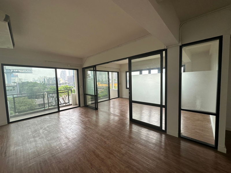 ให้เช่าสำนักงานสาทร นราธิวาส : For Rent Bangkok Office Narathiwas BTS Chong Nonsi Sathon BRE19652